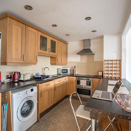 Grosvenor Pad - Lovely 2-Bed Flat - Free On Street Parking 바스 외부 사진