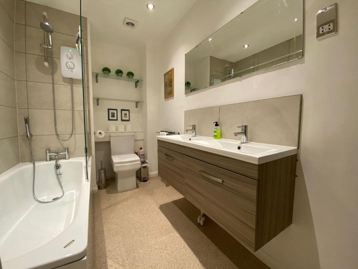 Grosvenor Pad - Lovely 2-Bed Flat - Free On Street Parking 바스 외부 사진