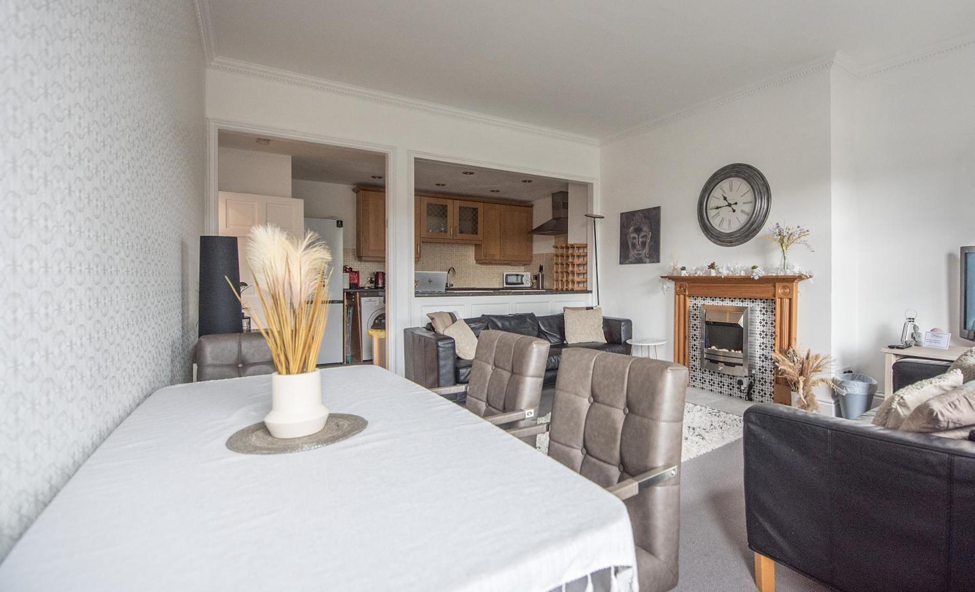 Grosvenor Pad - Lovely 2-Bed Flat - Free On Street Parking 바스 외부 사진