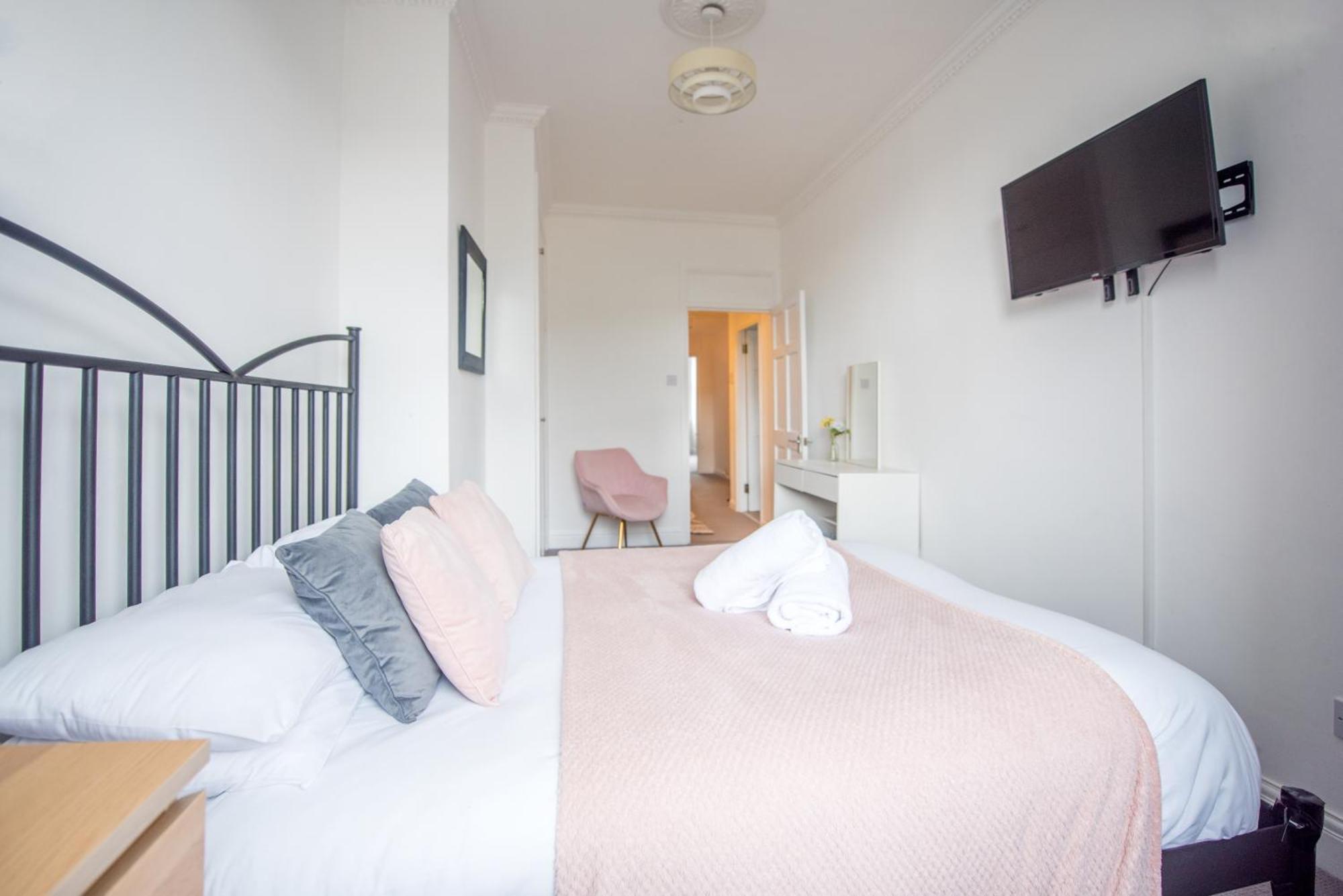 Grosvenor Pad - Lovely 2-Bed Flat - Free On Street Parking 바스 외부 사진