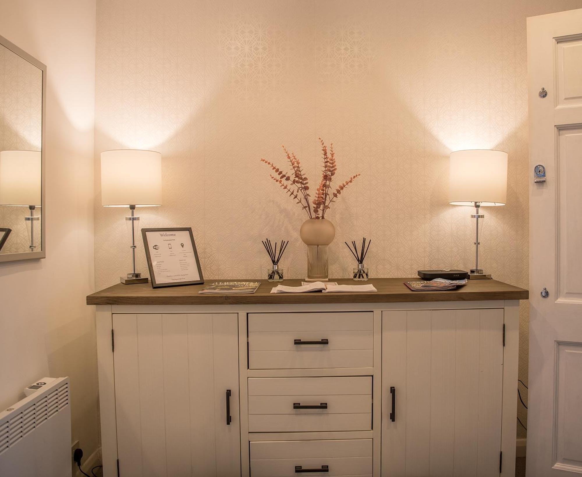 Grosvenor Pad - Lovely 2-Bed Flat - Free On Street Parking 바스 외부 사진