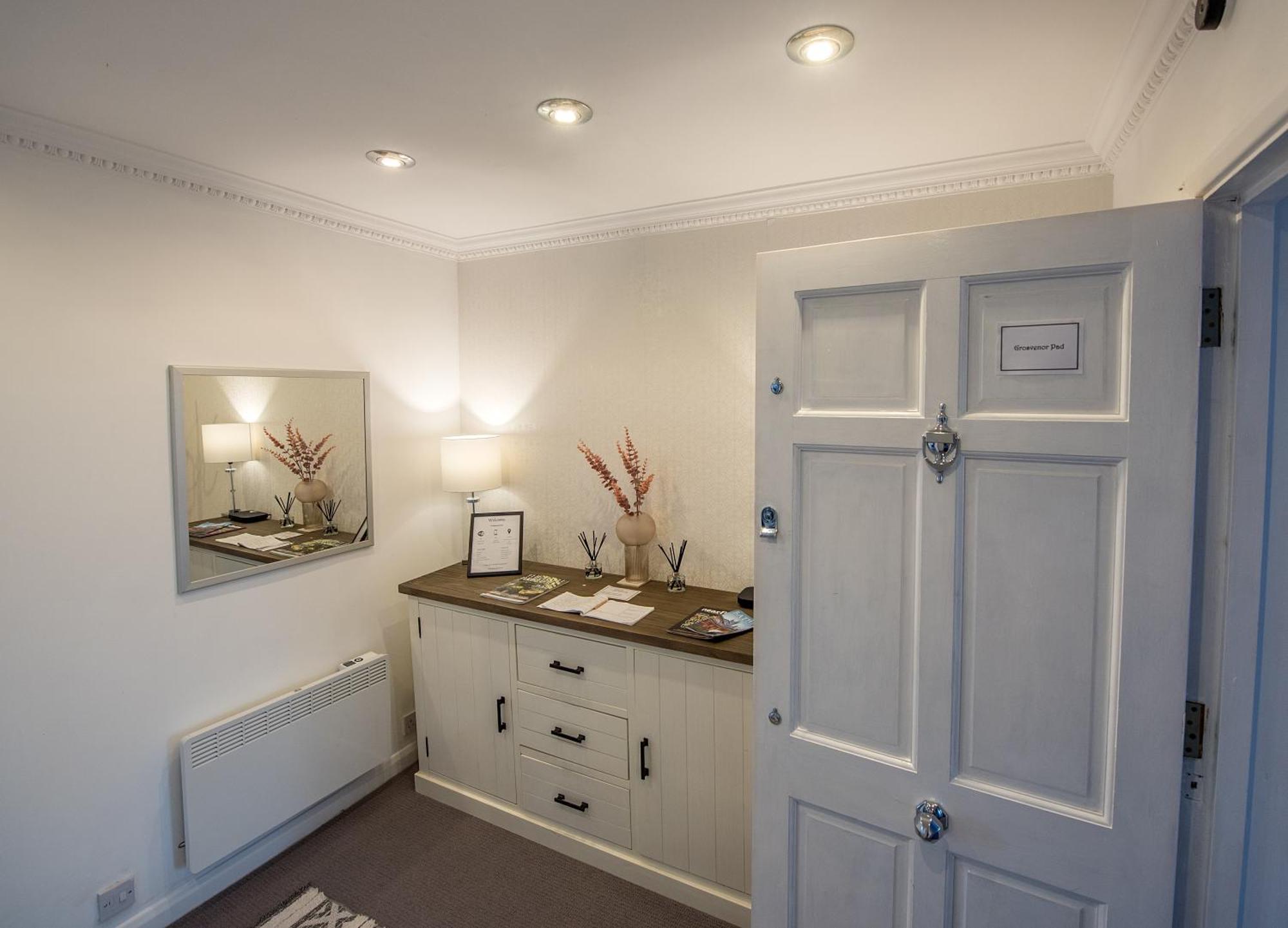 Grosvenor Pad - Lovely 2-Bed Flat - Free On Street Parking 바스 외부 사진